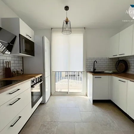 Apartament Le Suffren *